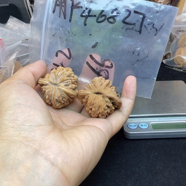 文玩核桃吊坠用****8四座楼