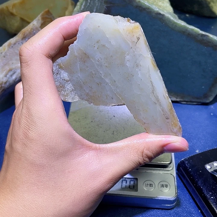 未镶嵌和田玉（糖玉）珠宝半成品