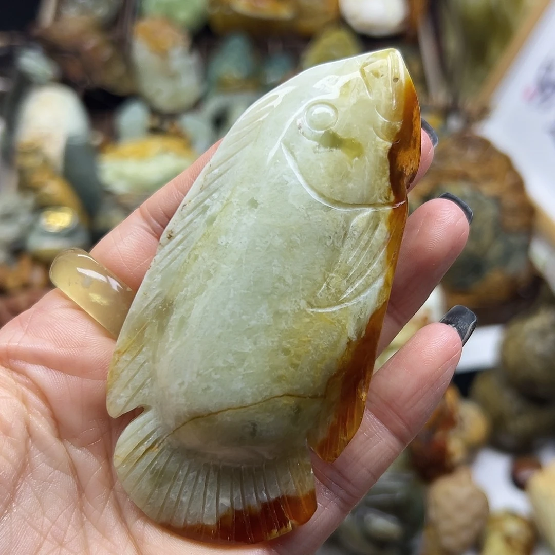 未镶嵌岫玉颈饰花玉手玩鱼