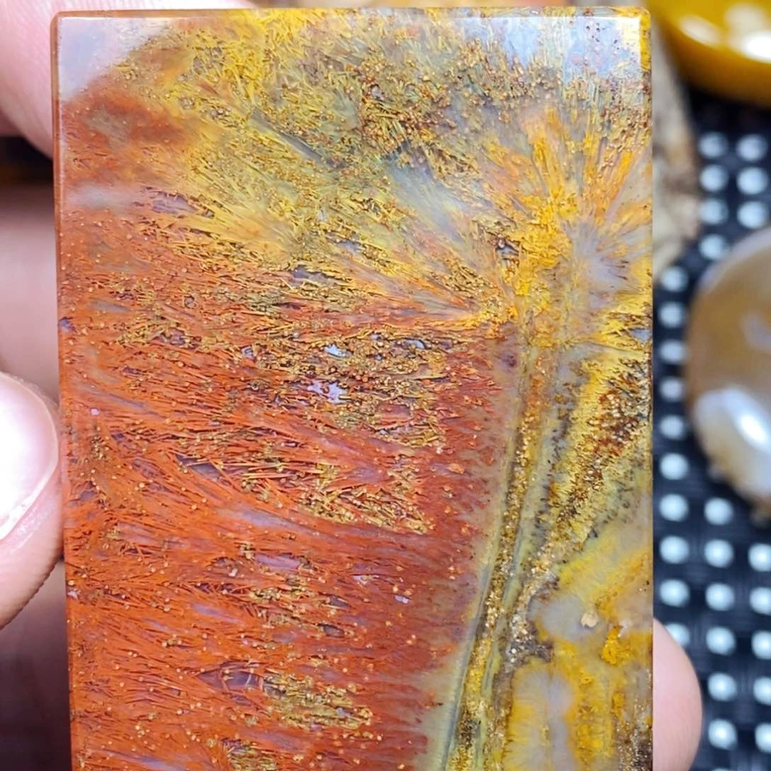 未镶嵌颈饰玛瑙/玉髓隋*