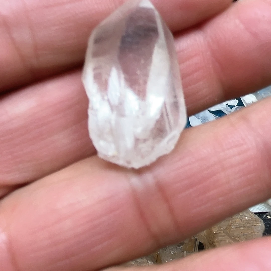 水晶珠宝半成品未镶嵌矛***体