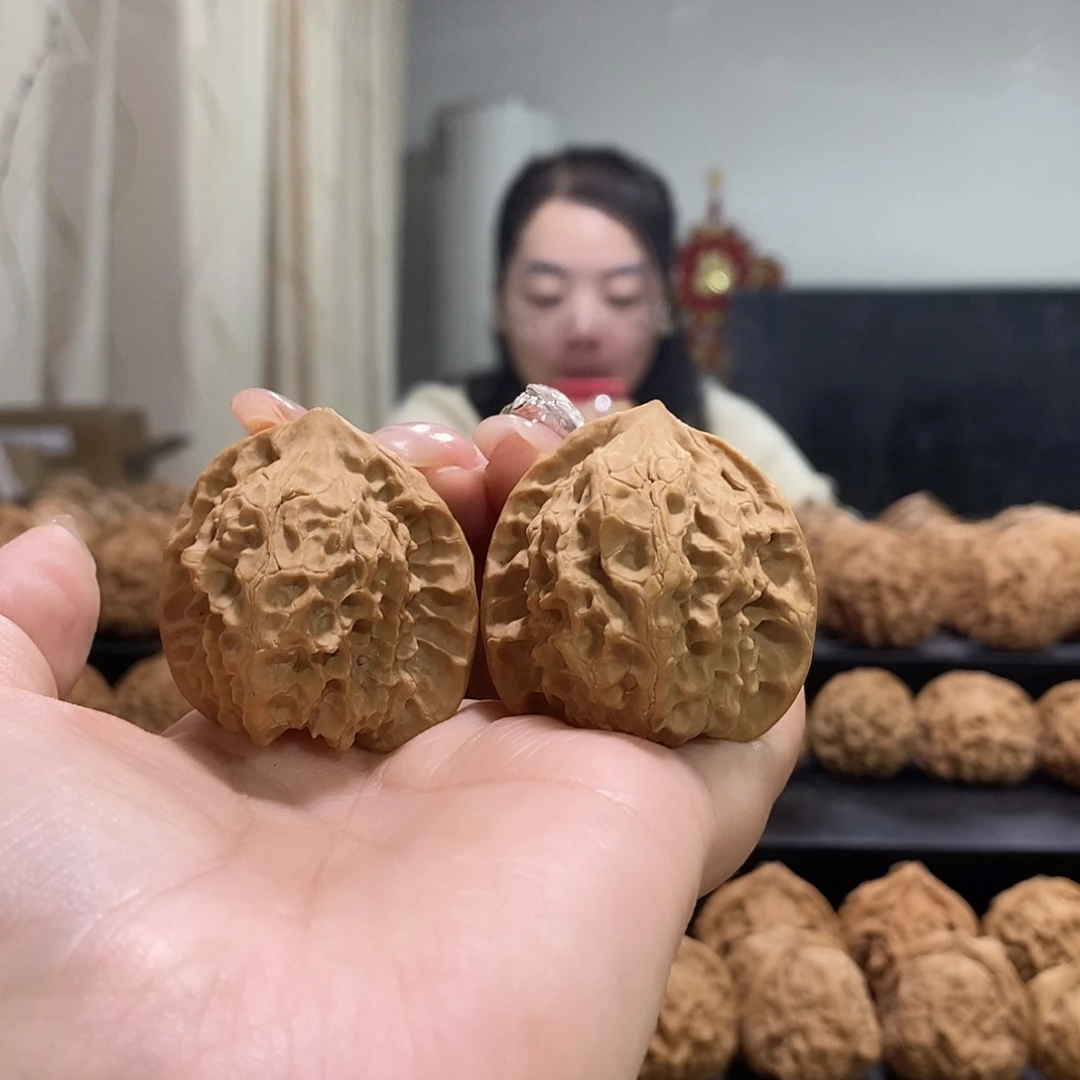 把件文玩核桃38白蛇谷有伤