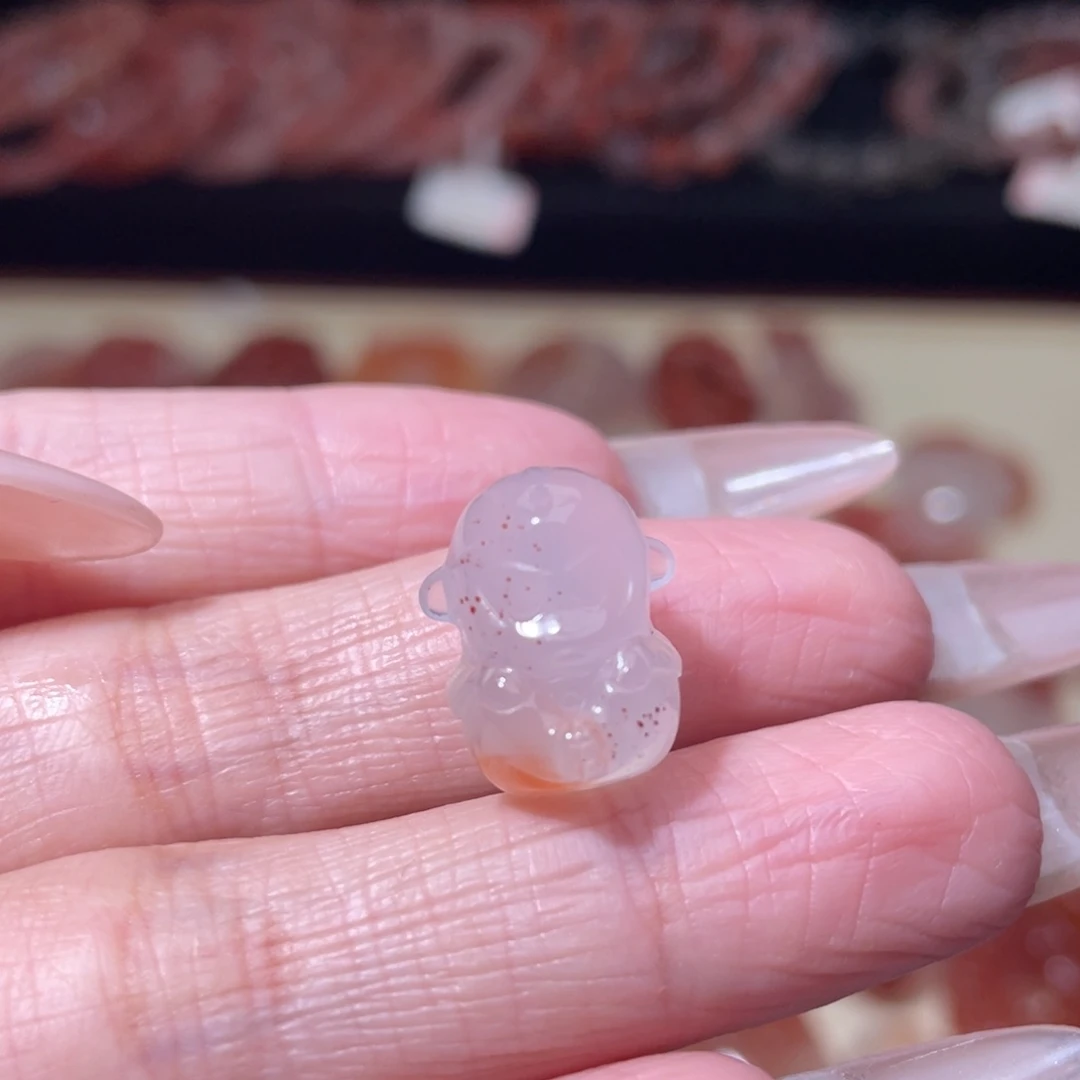 南红玛瑙冰飘配饰猴子未镶嵌1969