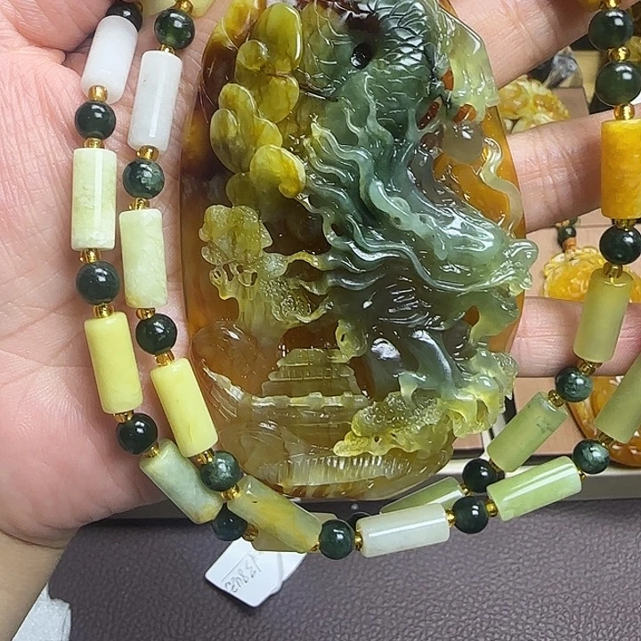 未镶嵌蛇纹石玉颈饰