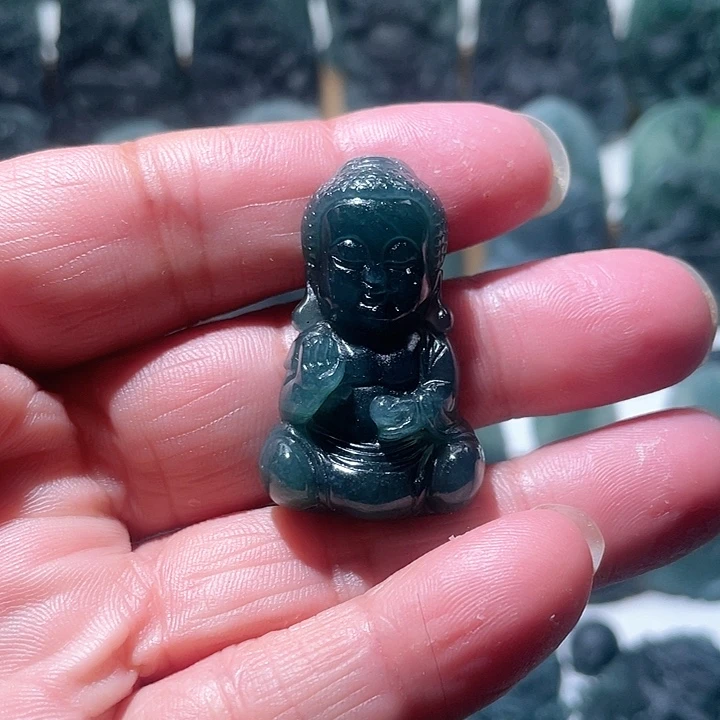 定制翡翠未镶嵌宝佛