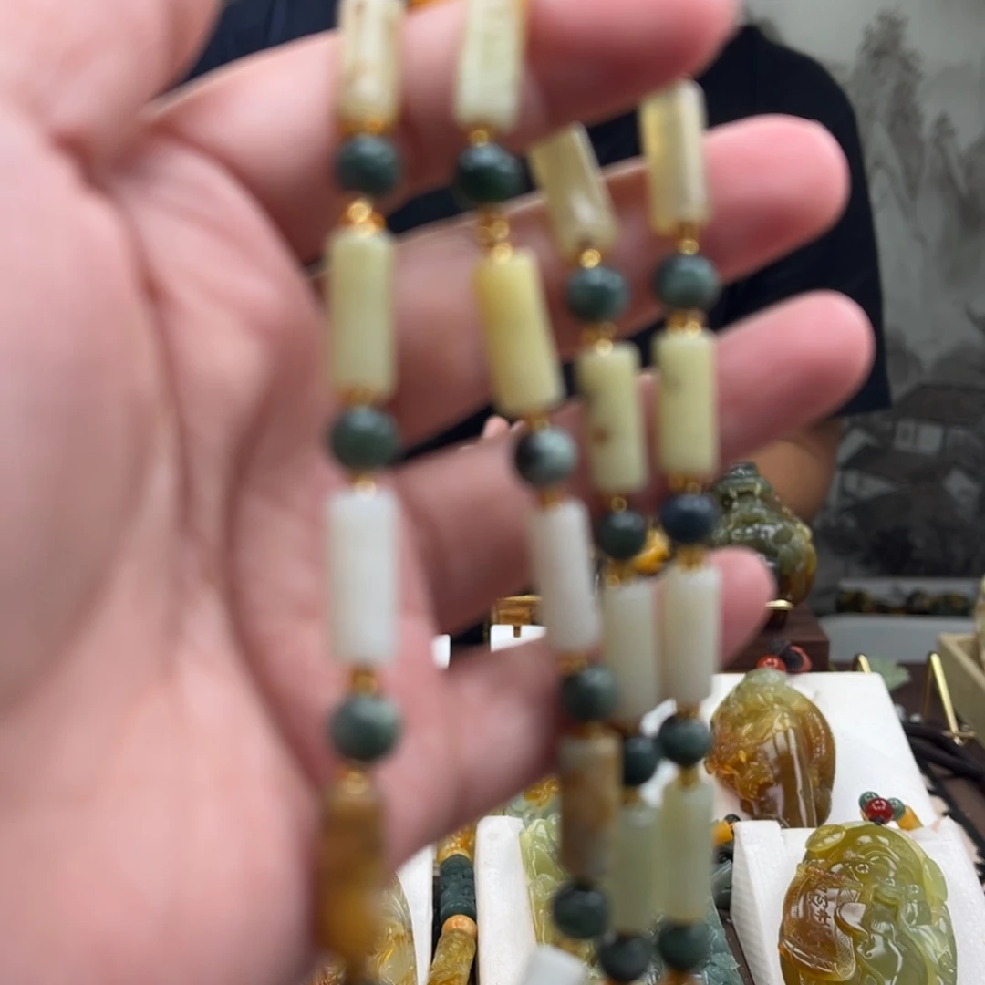 岫玉未镶嵌挂件北**滩