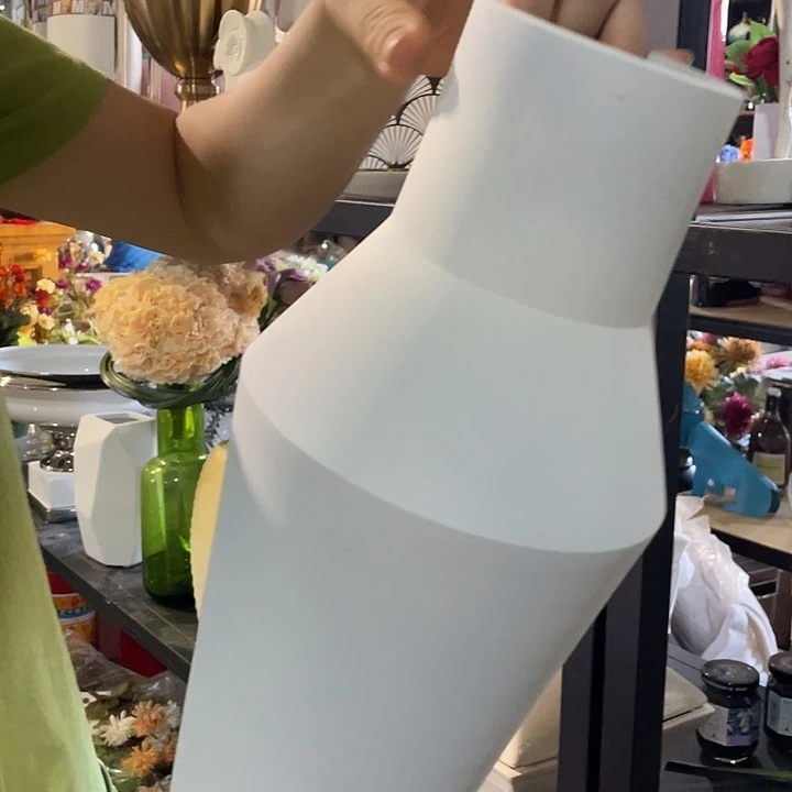 陶瓷花瓶部分（微瑕）