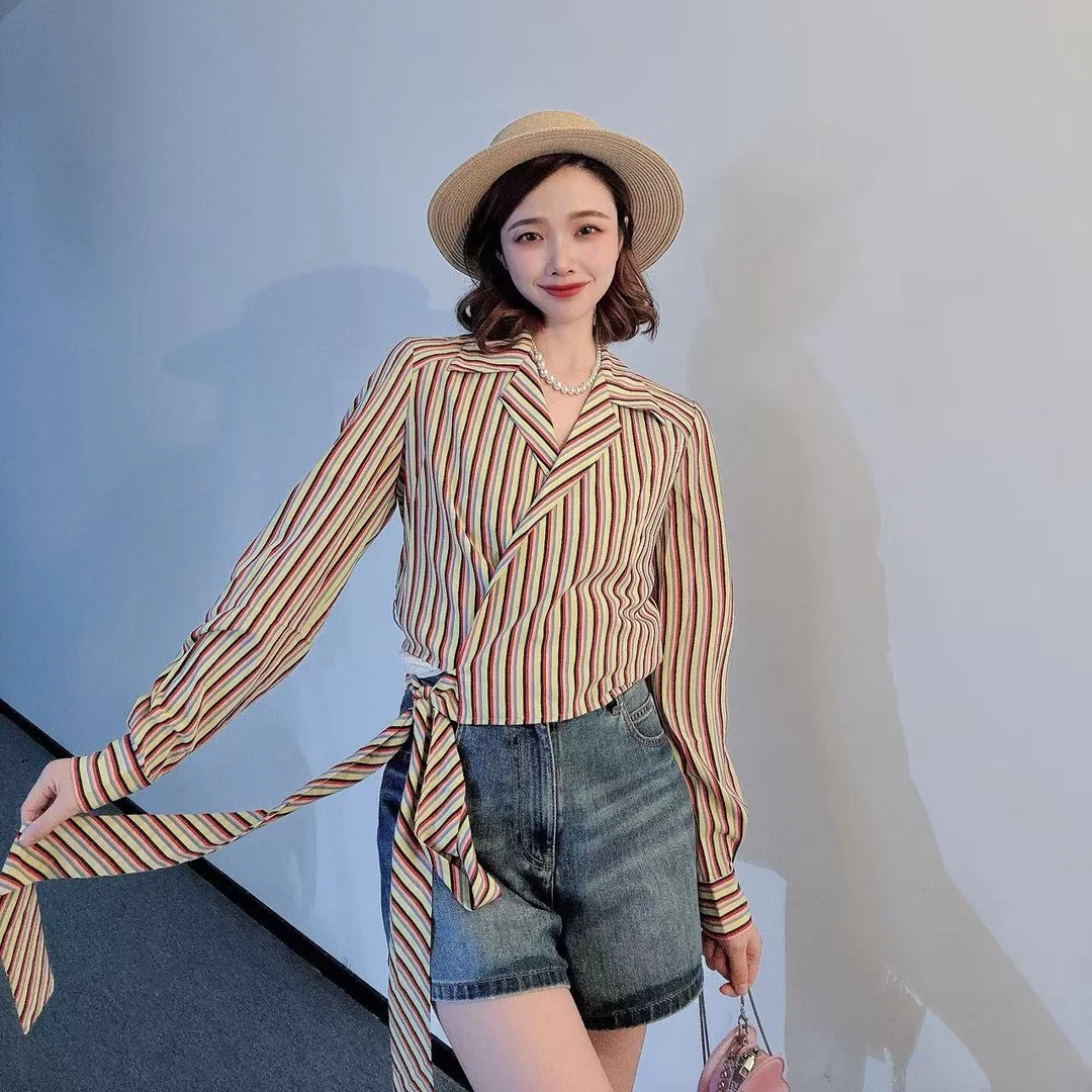 GIRDEAR/哥弟精品罗马假日百搭显瘦翻领系带彩虹条衬衣1300467