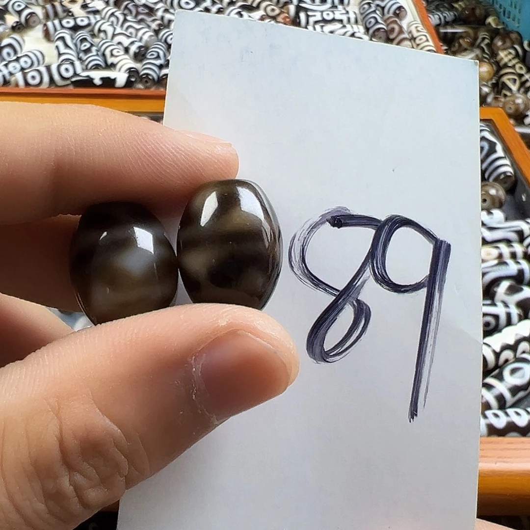 玛瑙/玉髓颈饰未镶嵌鹿**鹿