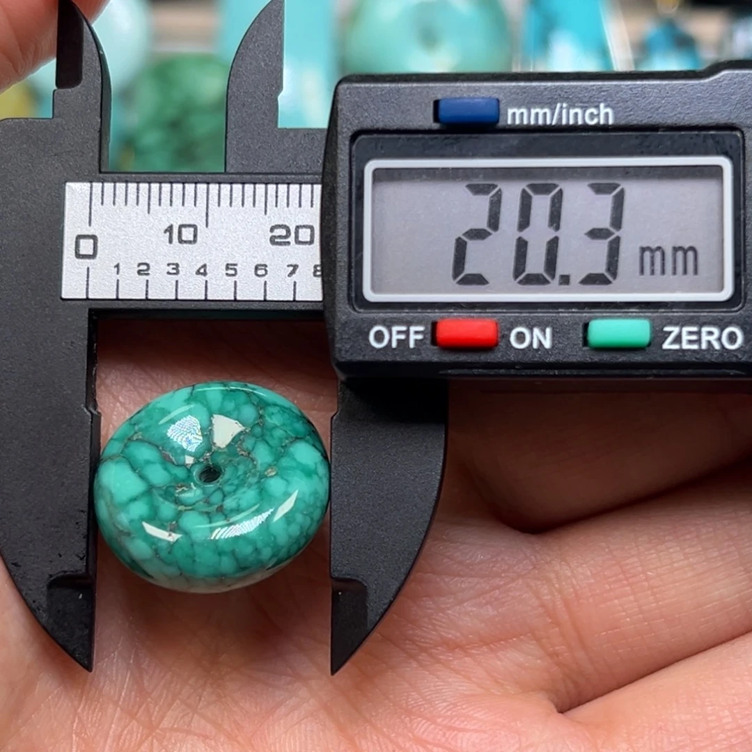 三***季绿松石未镶嵌珠宝奇石