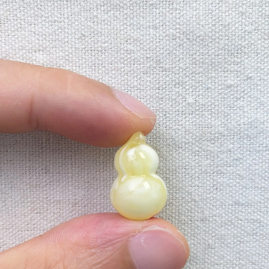 琥珀未镶嵌裸石葫芦