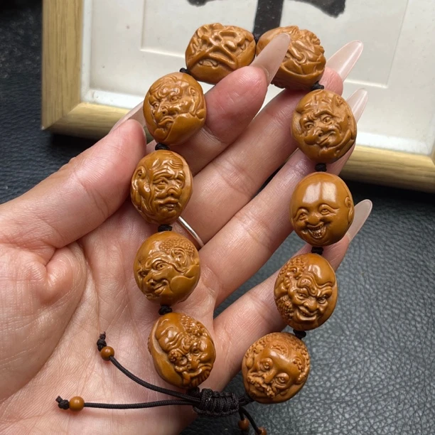【写实罗汉】手工精修双面十八罗汉雕刻文玩手串橄榄核雕鸡血红