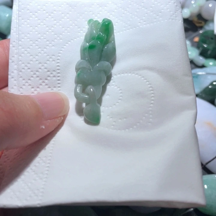 【闪购商品】翡翠颈饰未镶嵌天然翡翠