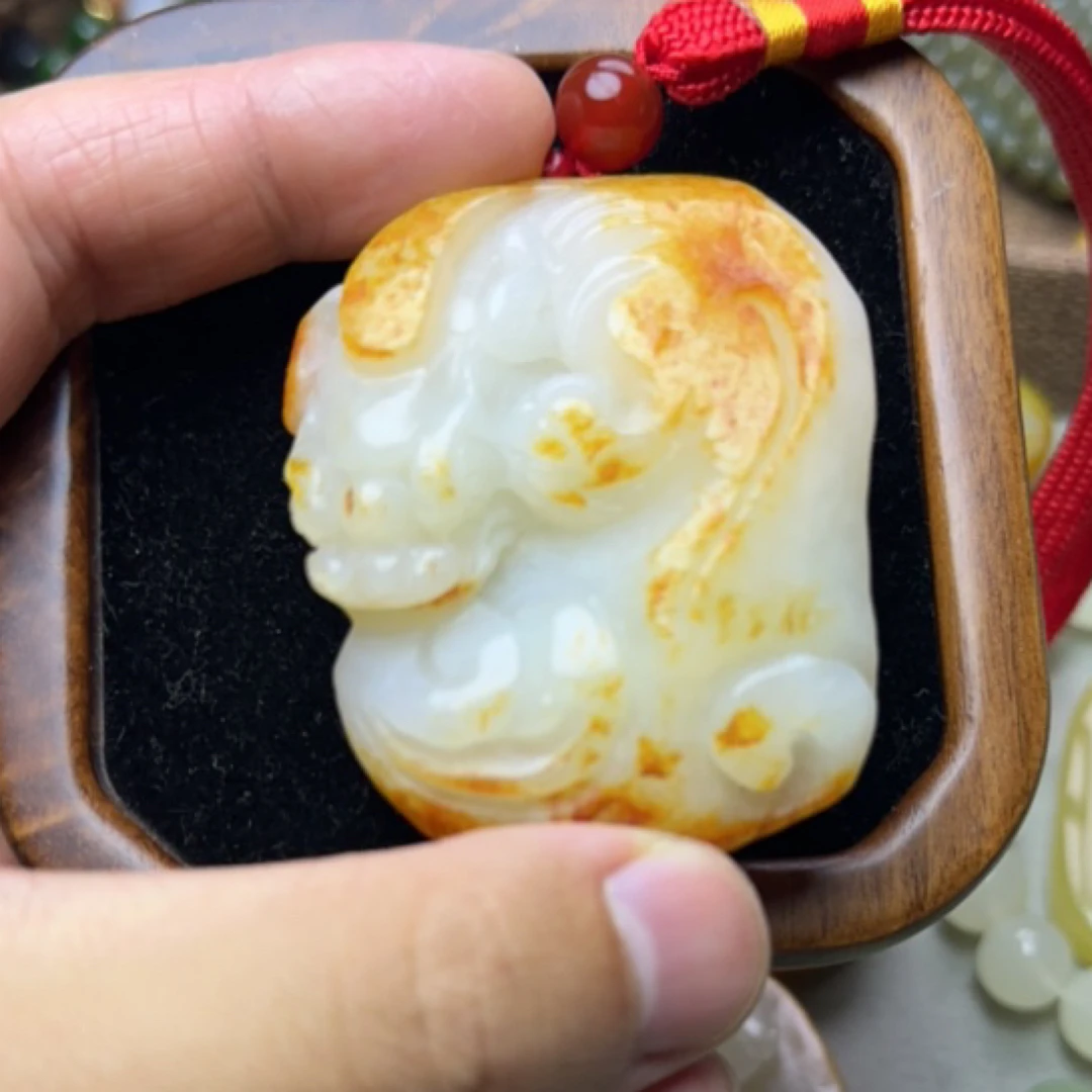 新疆和田玉手把件
