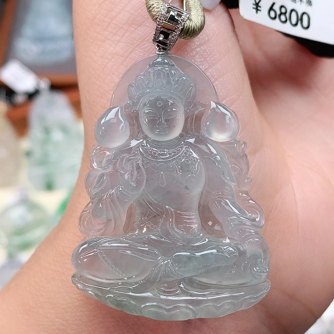 颈饰18K金镶嵌翡翠观音