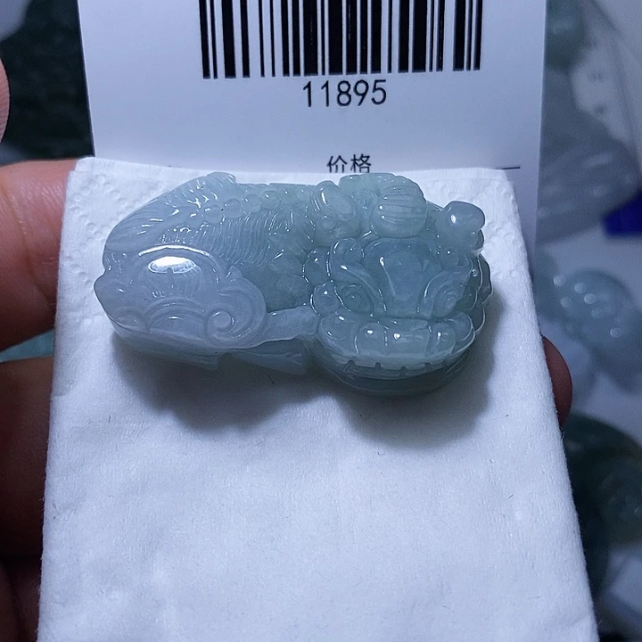 翡翠未镶嵌颈饰天光墟翡翠市场现金代购