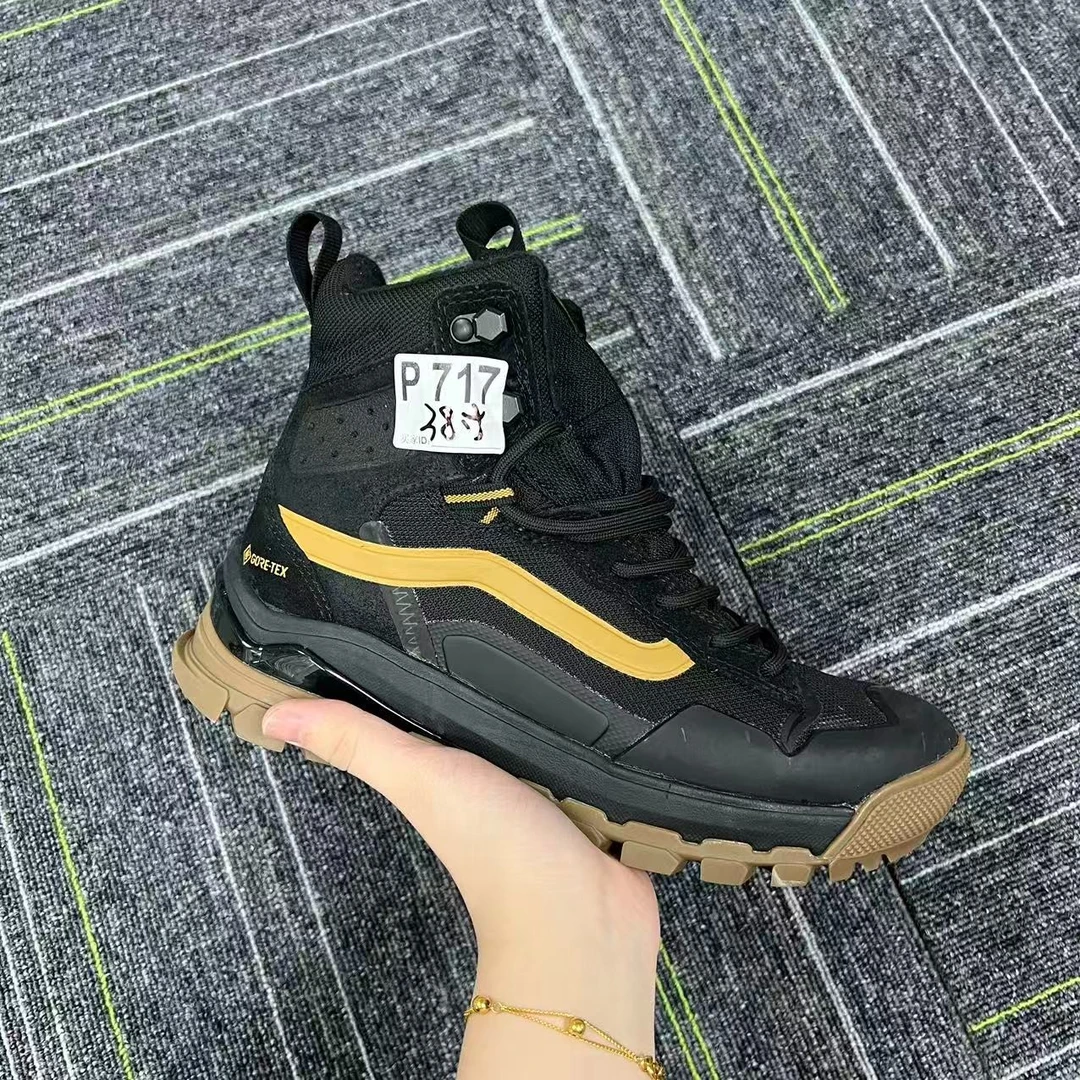 VANS/万斯 / 户外百搭时尚休闲鞋 P717（鞋垫后配 无原盒）