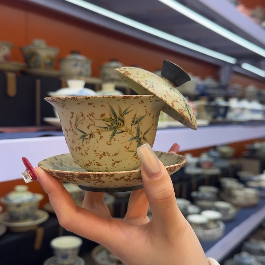 我在外面吃饭呢你在哪了我