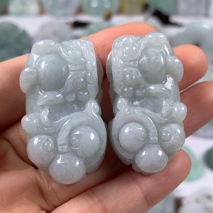 翡翠未镶嵌颈饰貔貅一对福利