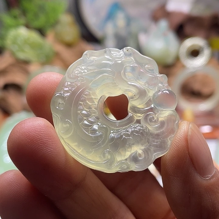 蛇纹石玉未镶嵌珠宝奇石