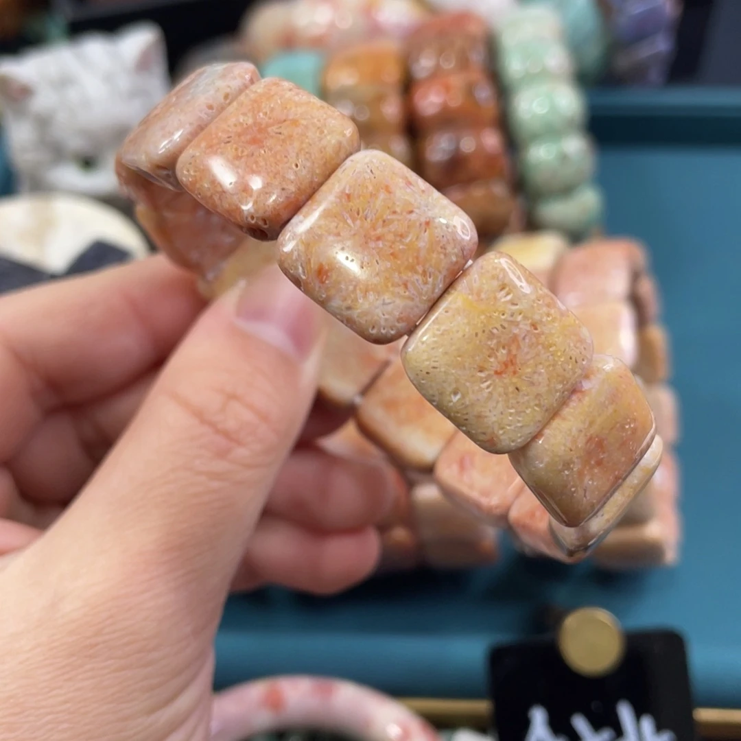 未镶嵌手镯硅化玉