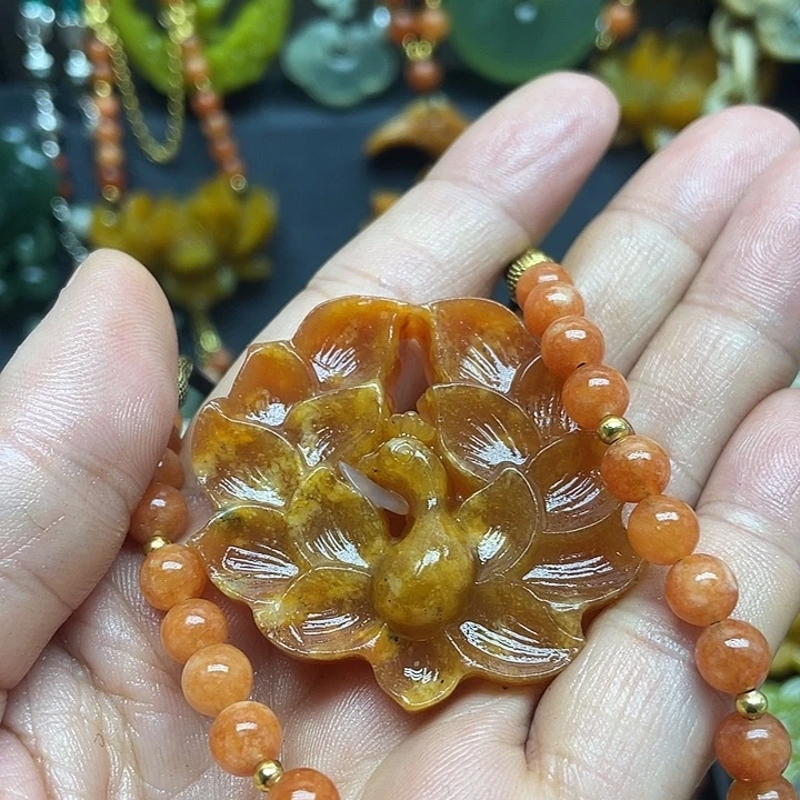 未镶嵌蛇纹石玉颈饰