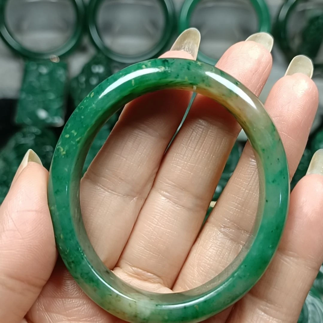 小***嗳未镶嵌独山玉手镯