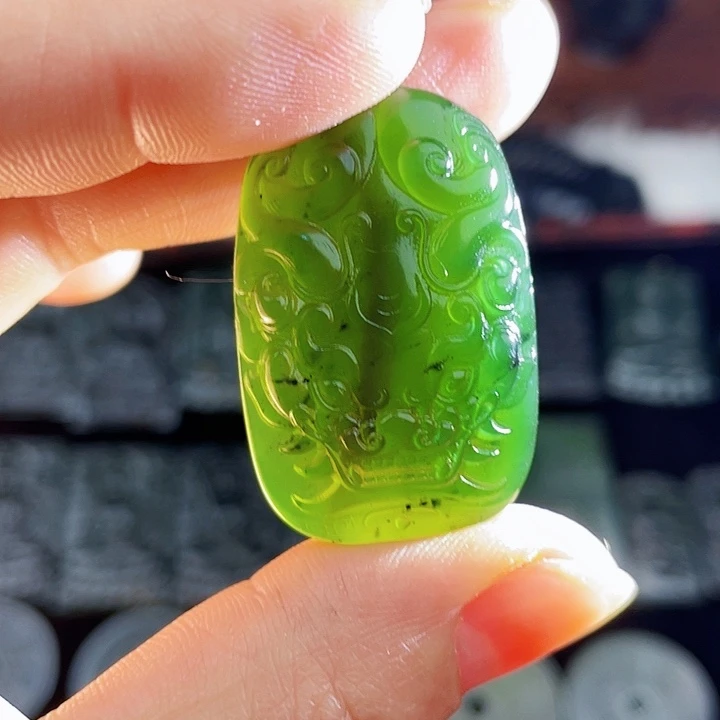 蛇纹石玉未镶嵌挂件