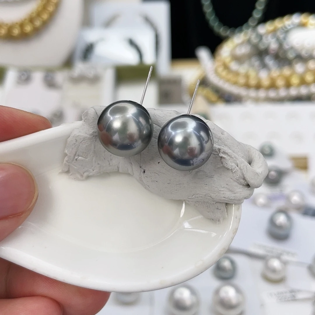 18K金镶嵌海水珍珠耳饰j****菜铂金灰定制不退换12.6