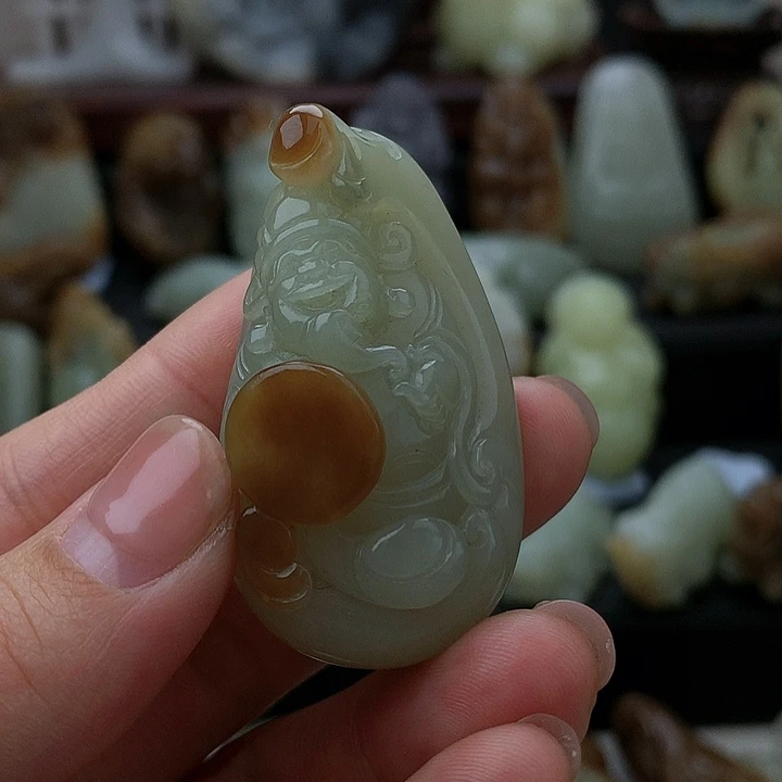 和田玉颈饰未镶嵌