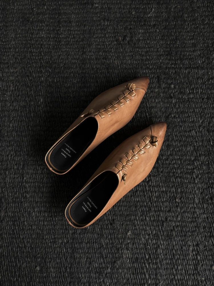 一脚蹬穆勒鞋复古粗跟尖头休闲浅口英伦真皮女士百搭时尚