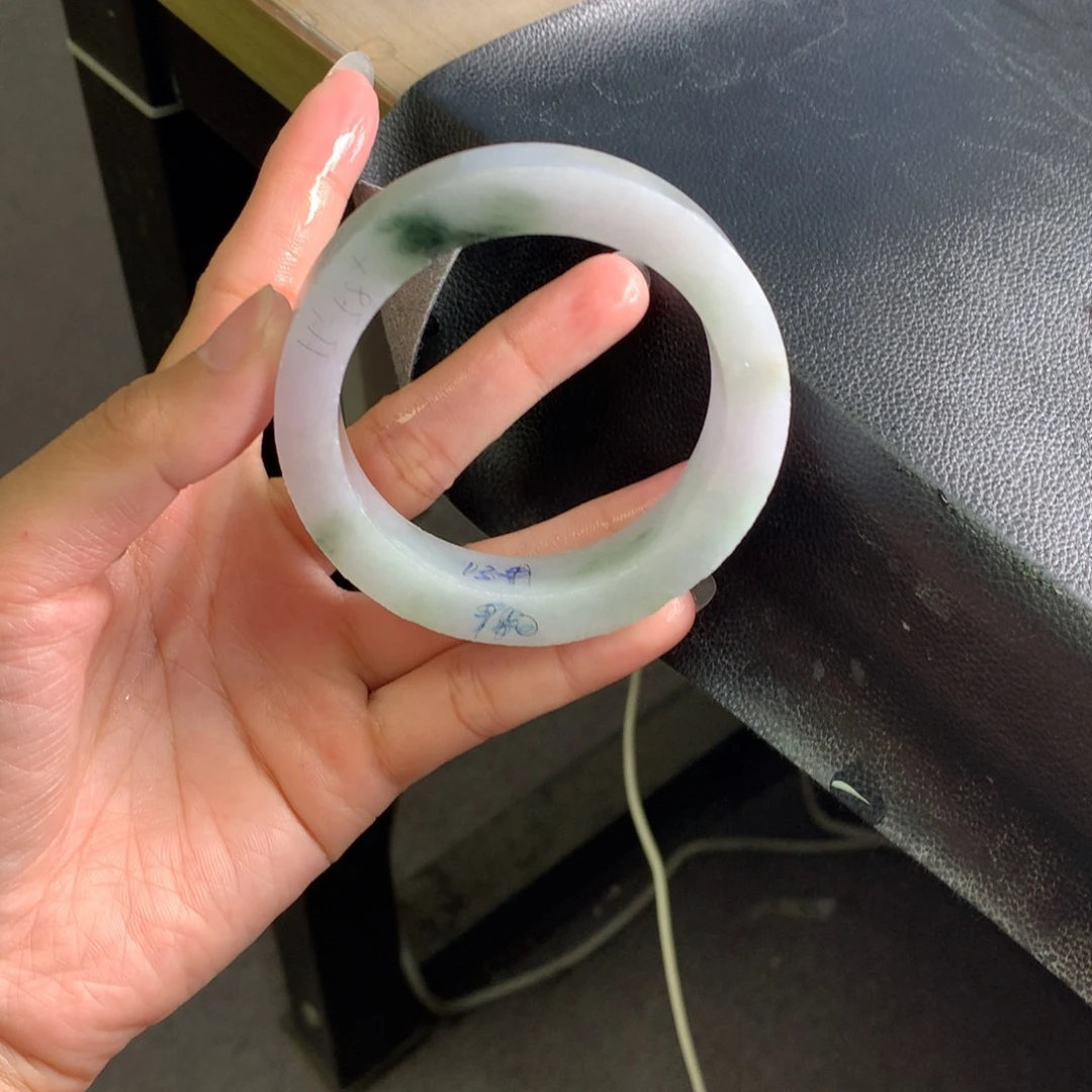 未镶嵌手镯定制翡翠