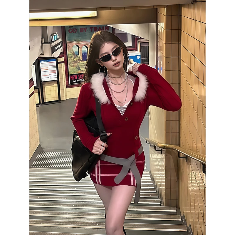 圣诞系列穿搭拼接毛领红色长袖针织连衣裙女冬季收腰包臀短裙1163