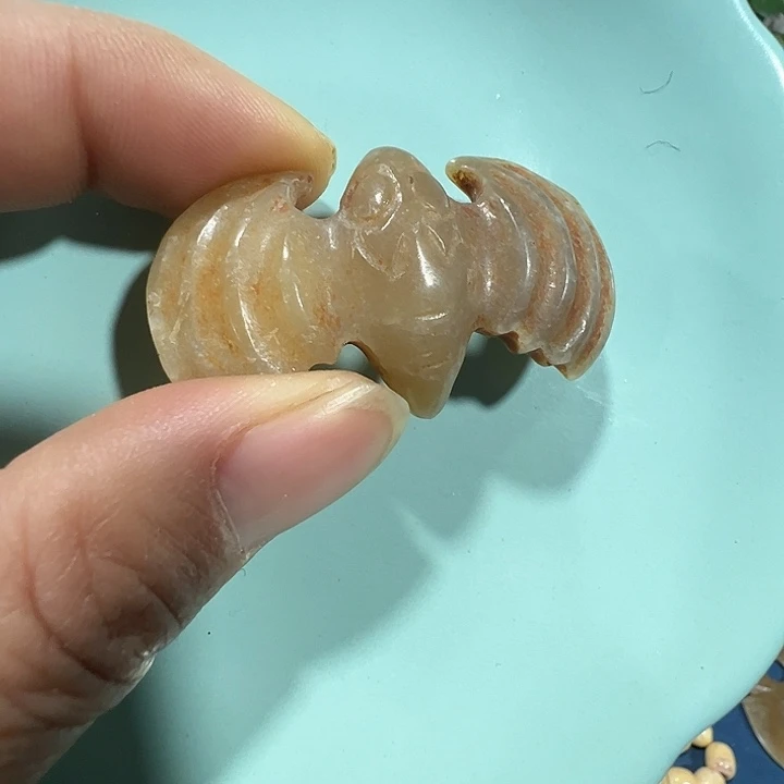 透闪石质玉未镶嵌挂件