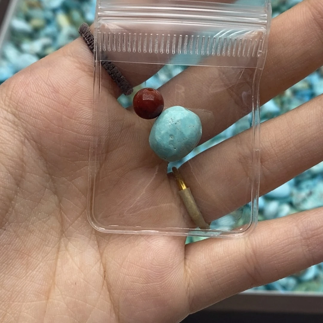 奕***宸南红玛瑙未镶嵌珠宝奇石