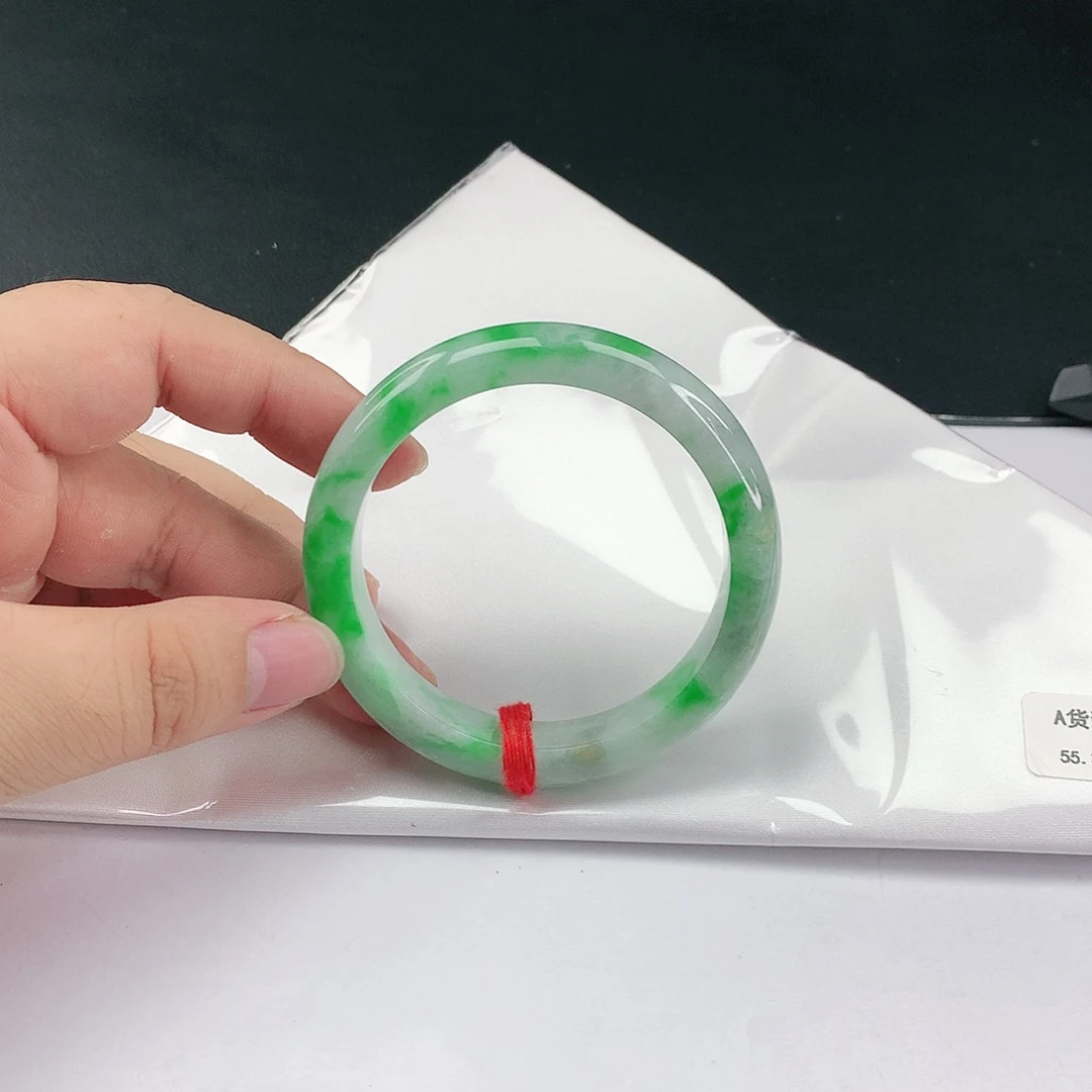 翡翠手镯未镶嵌翡翠338