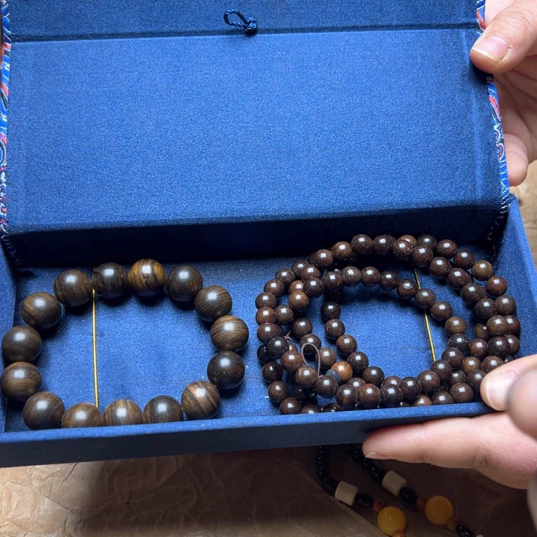 大叶紫檀（黑酸枝木类）