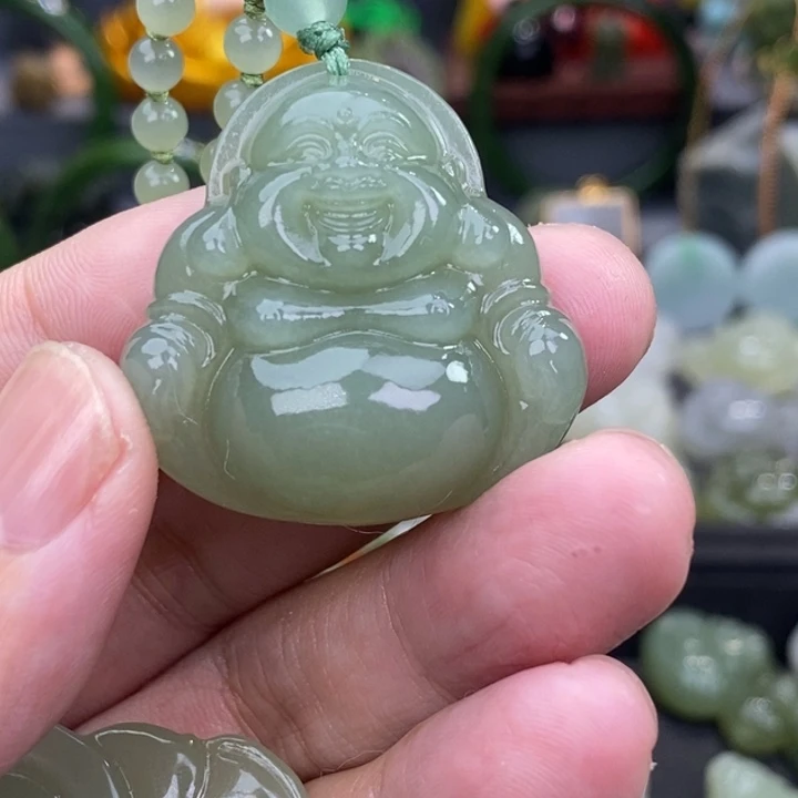 温***季颈饰未镶嵌和田玉