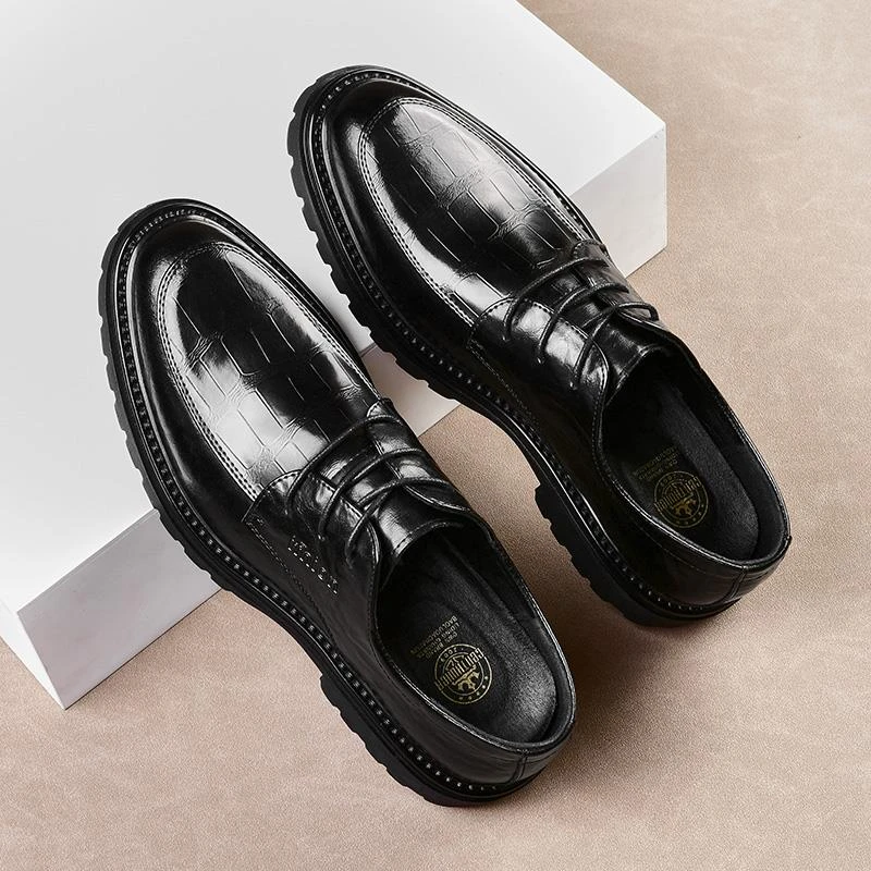 真皮新款夏季尖头软底职场皮鞋男款商务正装英伦风百搭感格子鞋子