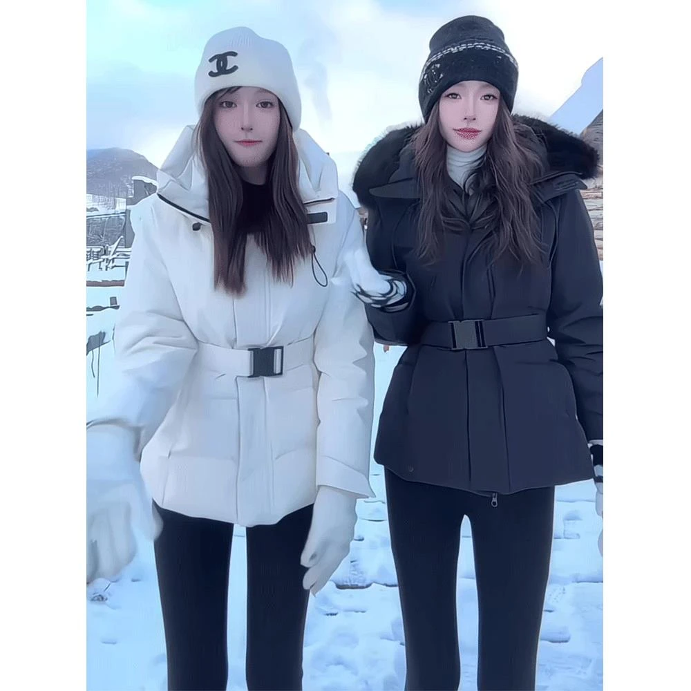 连帽收腰系带服女冬季2025新款加厚保暖白气质滑雪服外套