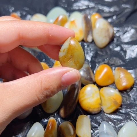 和田玉（糖玉）未镶嵌颈饰10