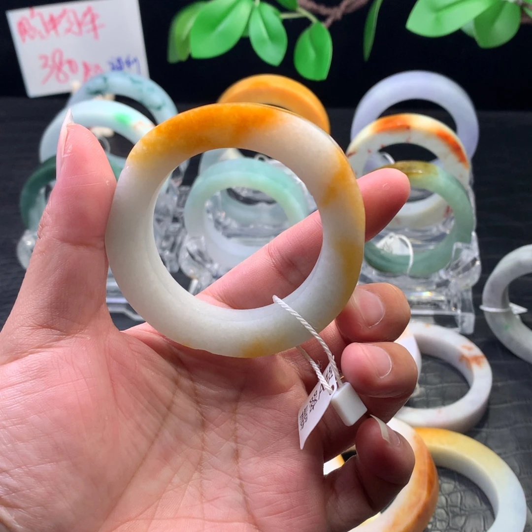 定制翡翠未镶嵌手镯