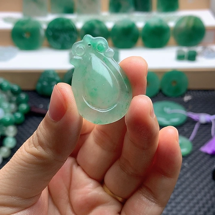 未镶嵌石英质玉珠宝半成品