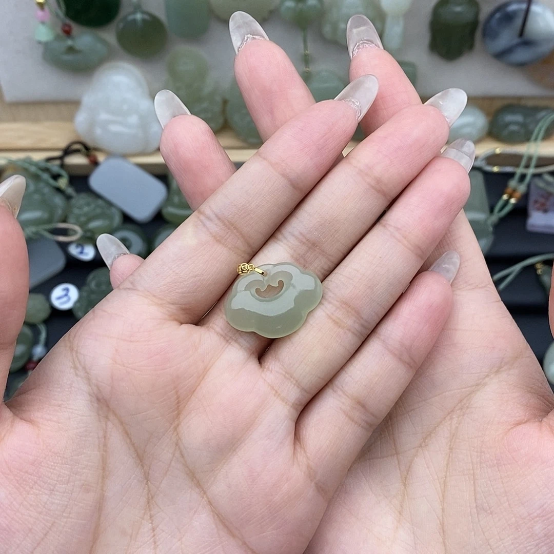和田玉18K金镶嵌吊坠(不含链)