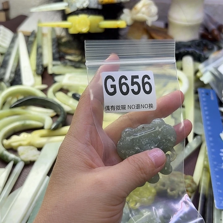 夏***花蛇纹石玉合金发饰