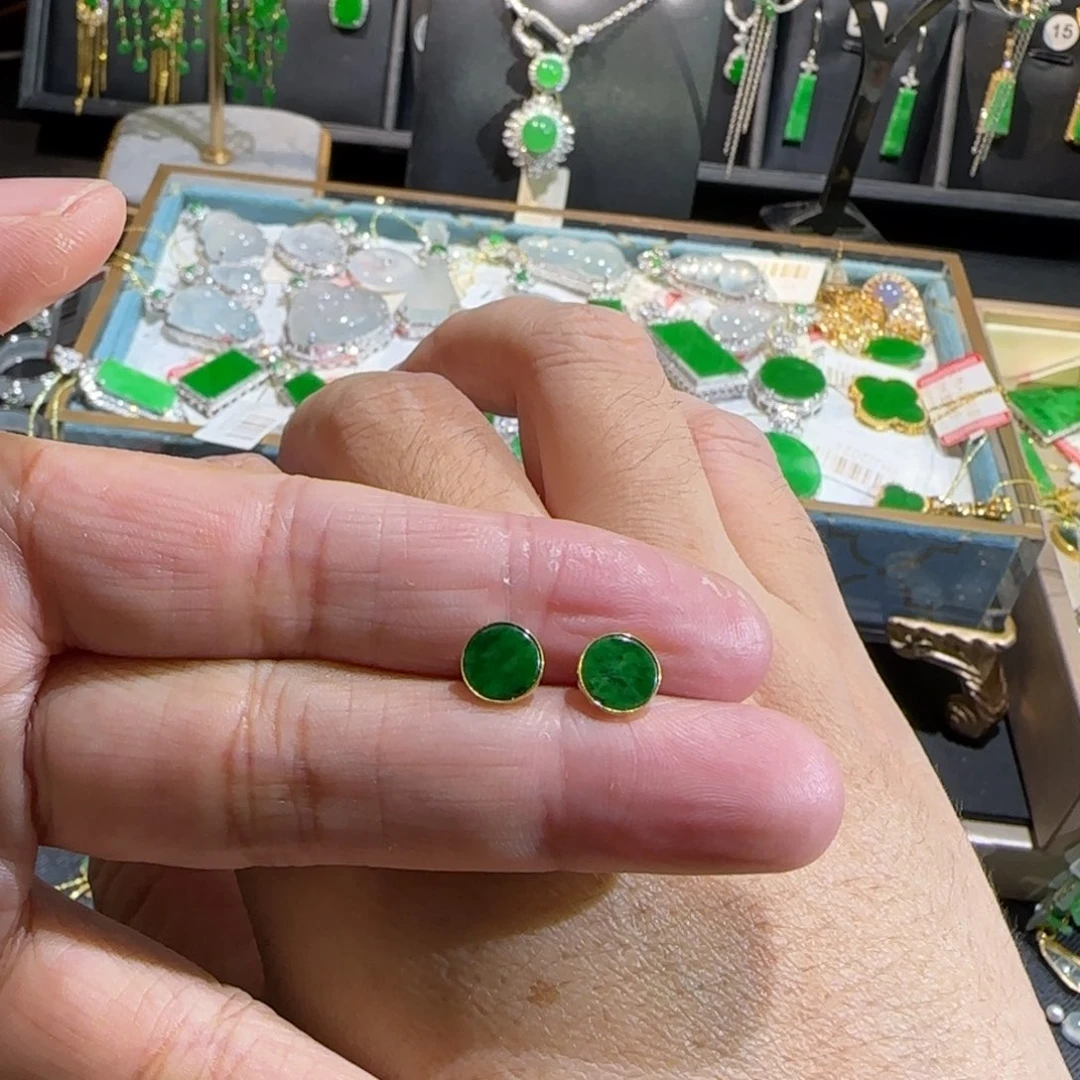 翡翠18K金镶嵌颈饰耳钉