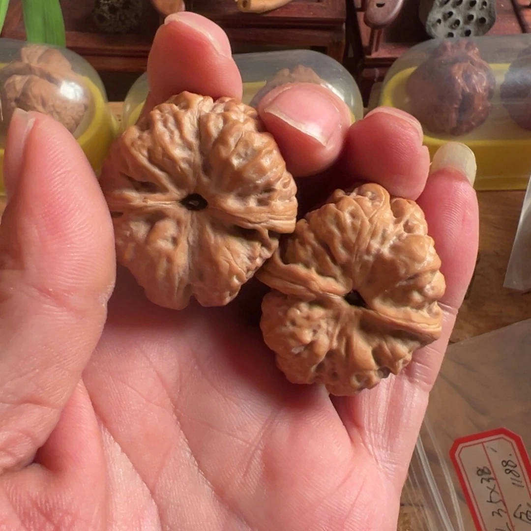 文玩核桃把件石*心文玩核桃精品蛤蟆头