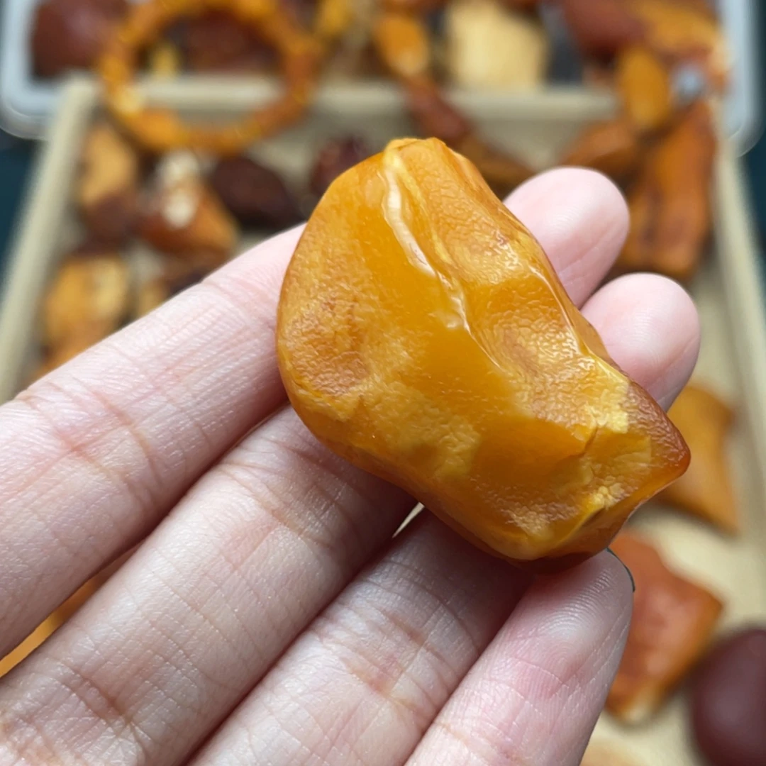 琥珀未镶嵌珠宝奇石