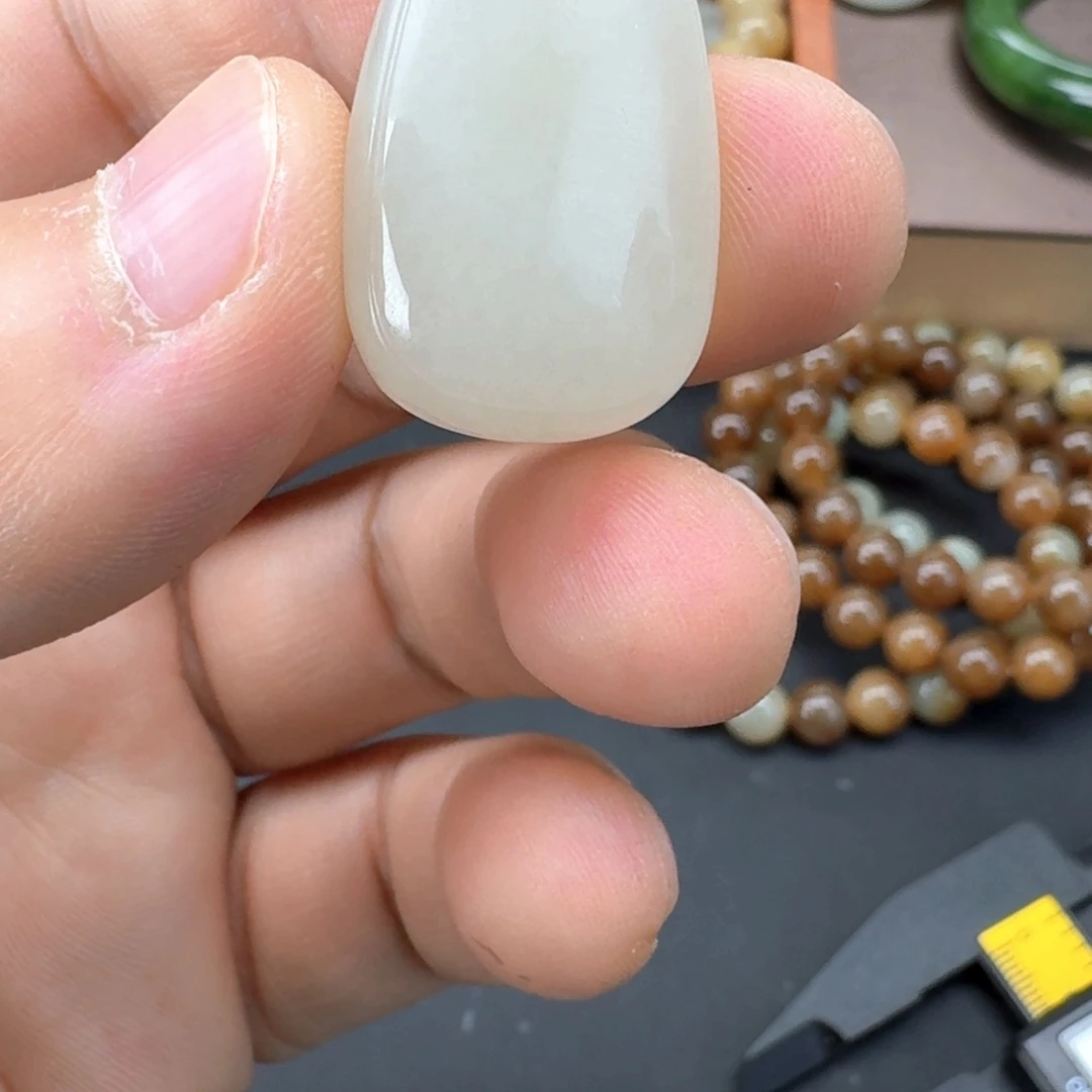 鲲***鹏和田玉（糖玉）未镶嵌手镯