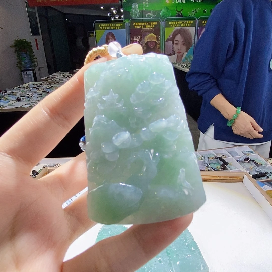 颈饰未镶嵌翡翠翡翠